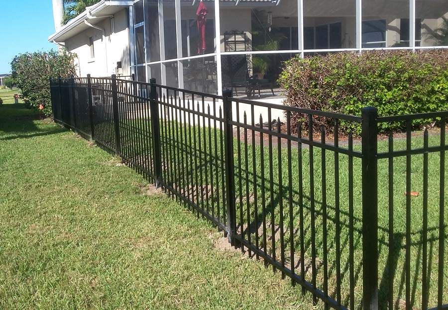 Discover the beauty and functionality of aluminum fences at Fence Dynamics of Ocala. Project 3