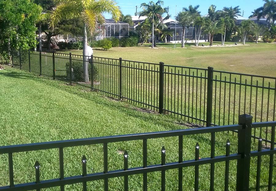 Discover the beauty and functionality of aluminum fences at Fence Dynamics of Ocala. Project 4