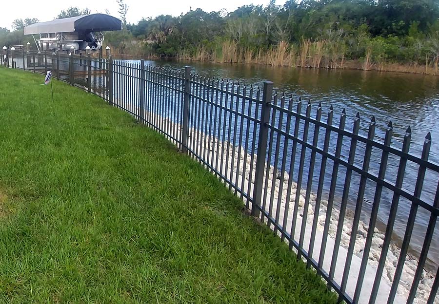 Discover the beauty and functionality of aluminum fences at Fence Dynamics of Ocala. Project 6